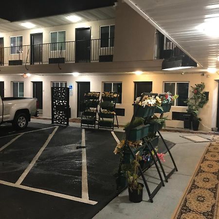 Motel The Carasaljo Lakewood Exteriér fotografie